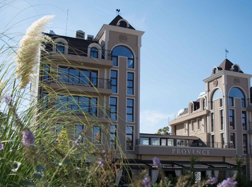 hotel-provence-view3